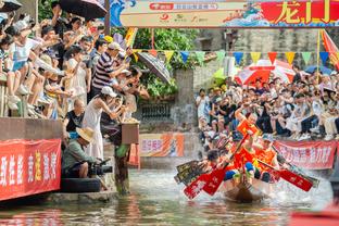 徐静雨谈国足进球被吹：和NBA掩护犯规很像，吹不吹看裁判心情